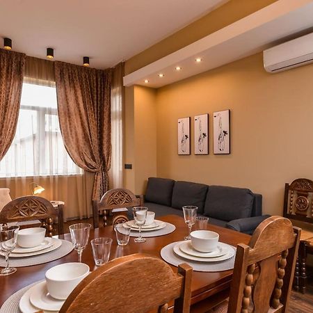 Sofia Dream Apartments - Jazzy Two Bedroom Suite By Flat Mаnager Exterior photo